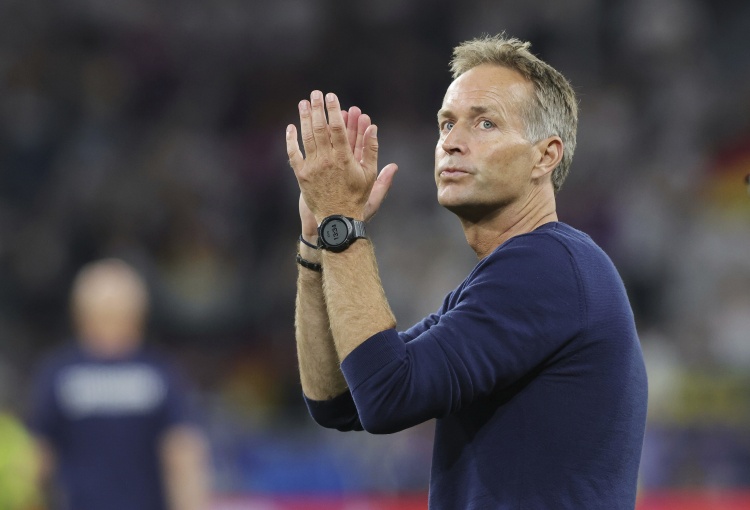 九游体育app下载-尤尔曼德：唯药厂让我想重执教鞭，比赛中时刻出色才能成顶级球队