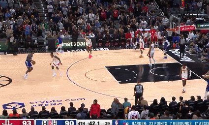 九游在线官网-决胜期连拿5分杀死比赛 单核乔治将快艇托出水面