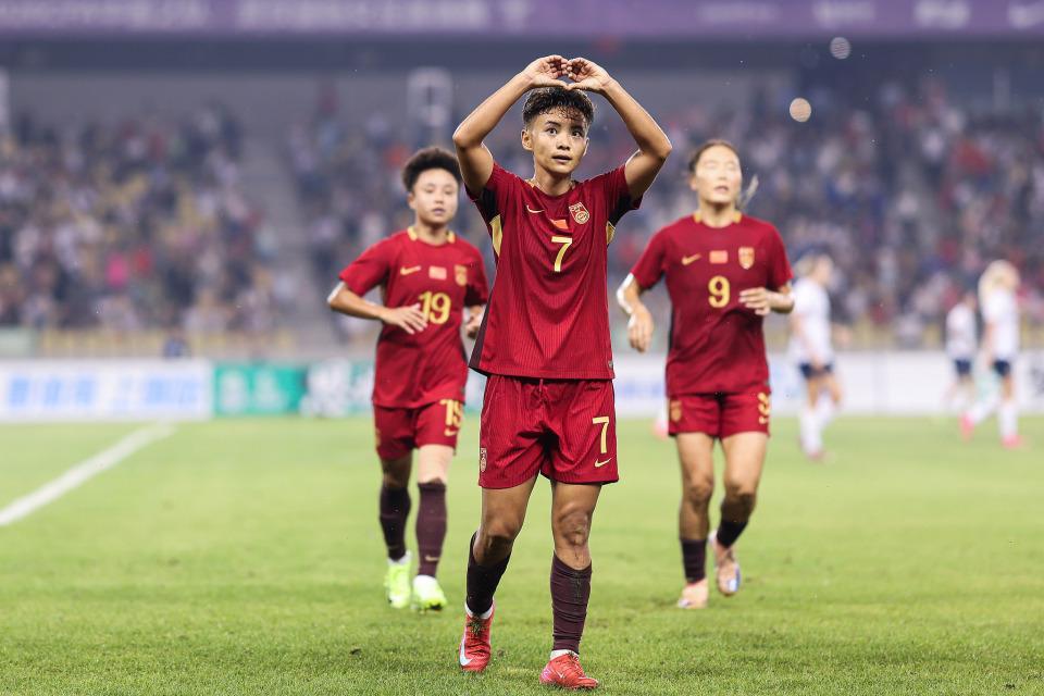 九游体育官网-中国女足1-2俄罗斯 队史首负对手 王霜世界波难救主 86分钟被绝杀